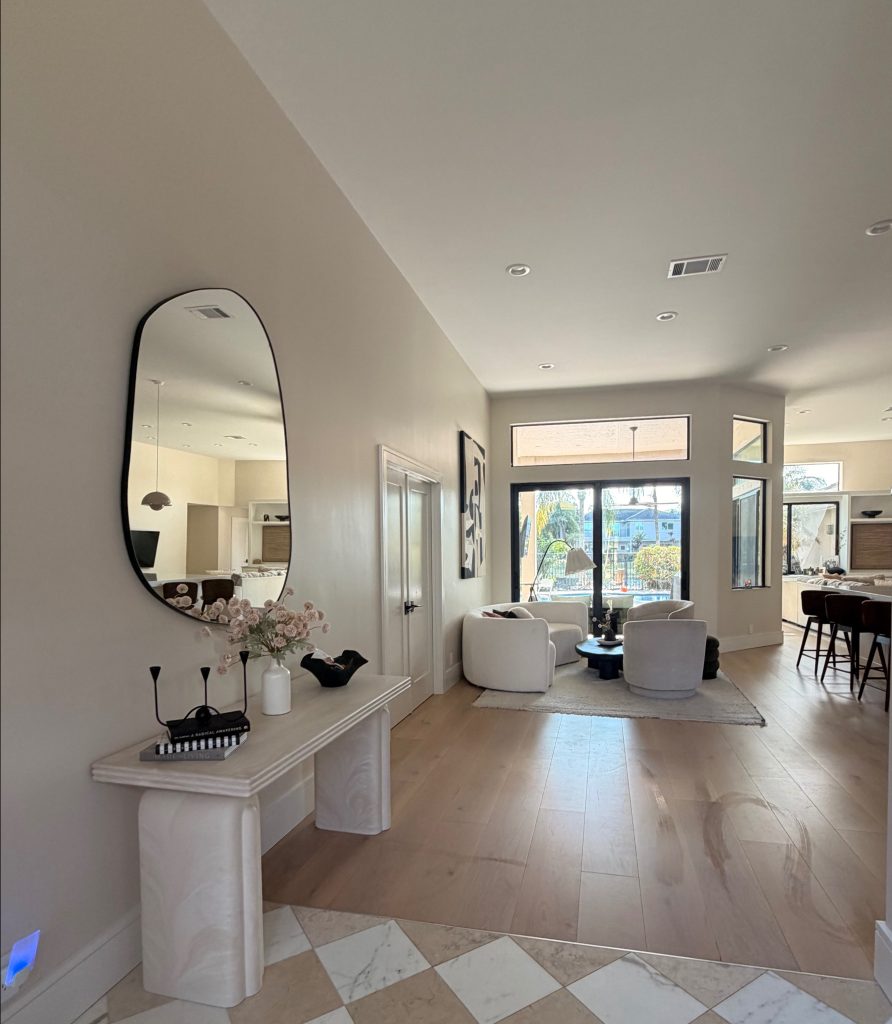 Sparkly Group Services offers professional janitorial service in Lauderhill, FL, specializing in commercial cleaning, office cleaning, house cleaning, and reliable cleaning solutions for businesses and residential properties.